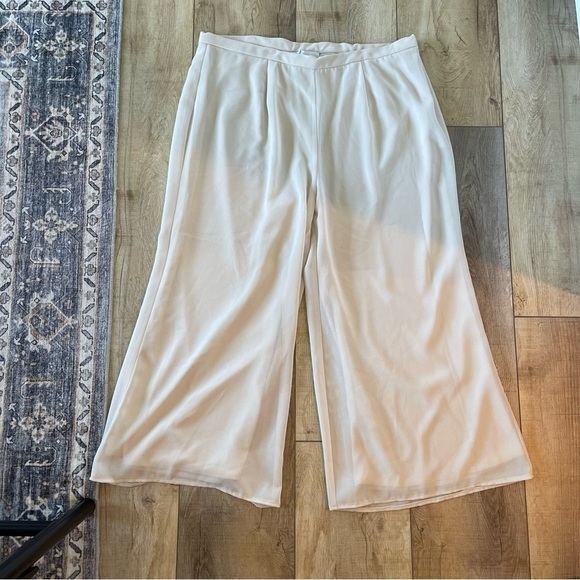 David’s Bridal Chiffon Plus Size 16W Pants - Picture 1 of 6